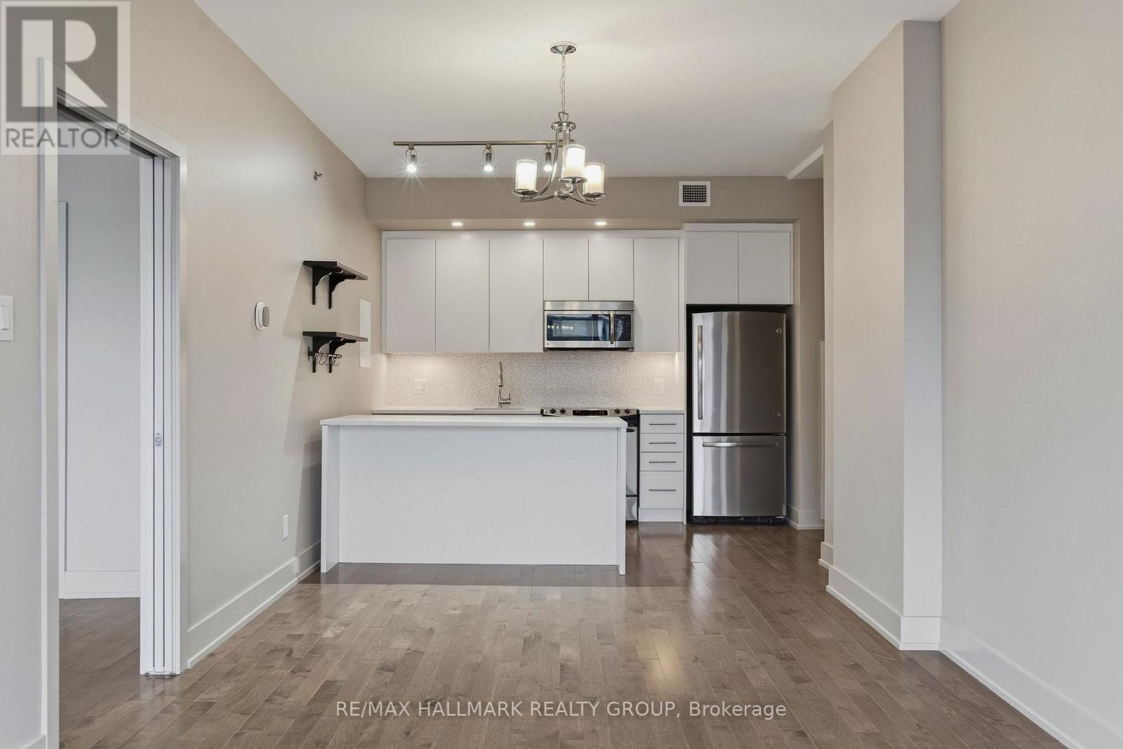 507 - 108 Richmond Road