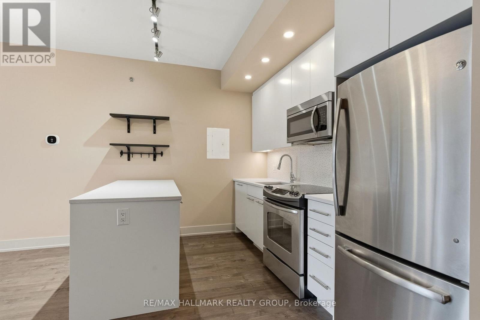 507 - 108 Richmond Road