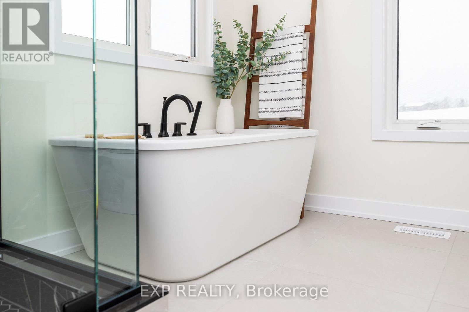 229 Trudeau Crescent