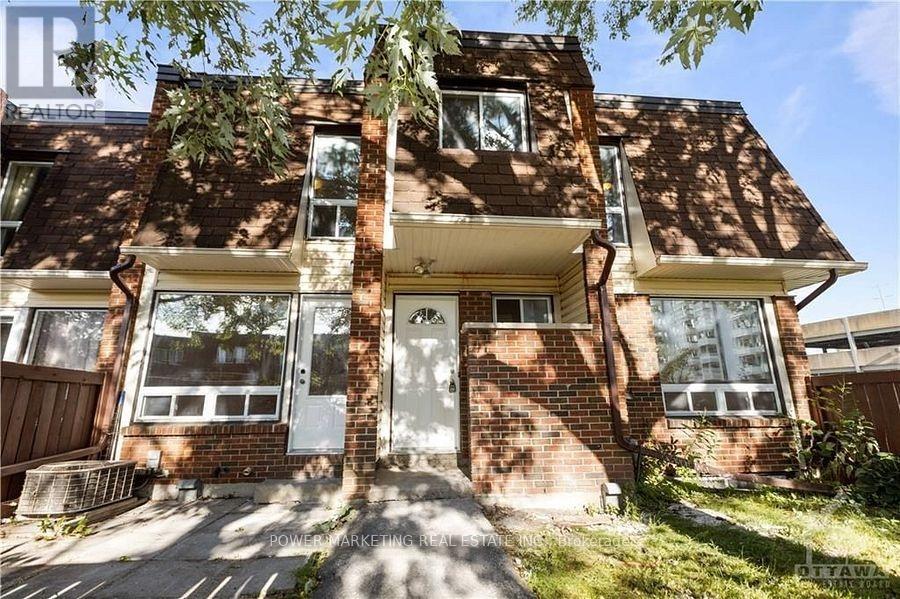 41 - 2939 Fairlea Crescent