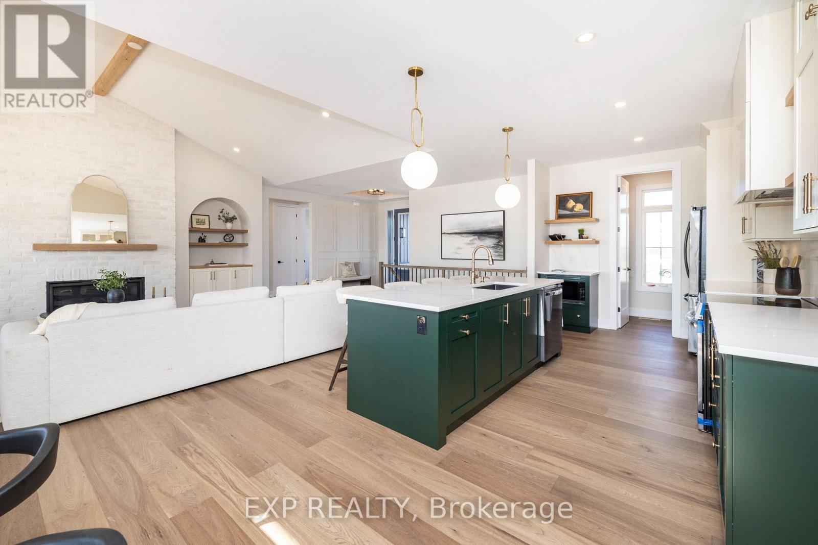 245 Trudeau Crescent