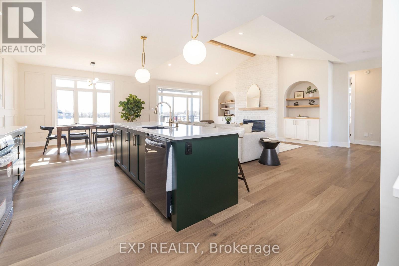 245 Trudeau Crescent