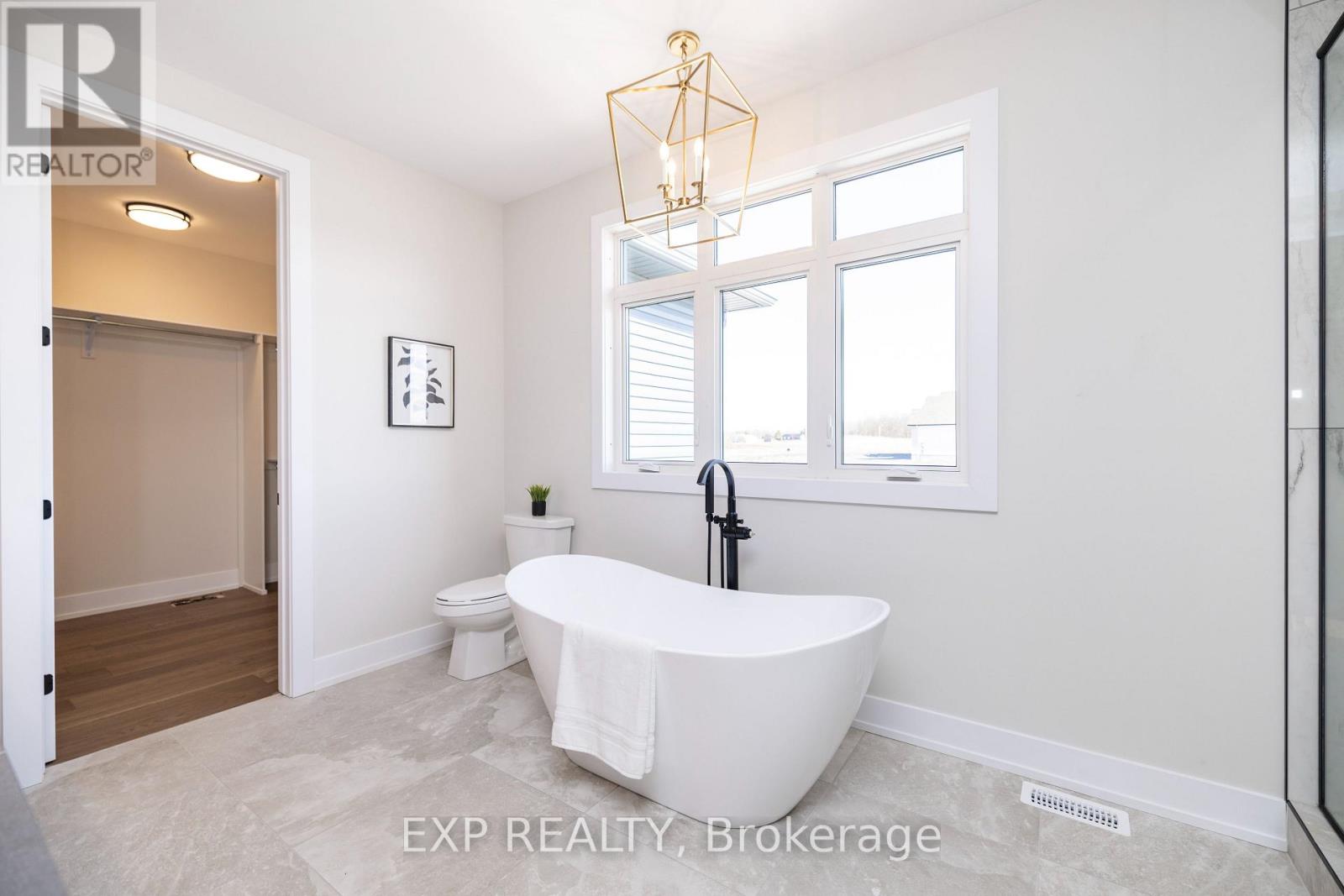 245 Trudeau Crescent