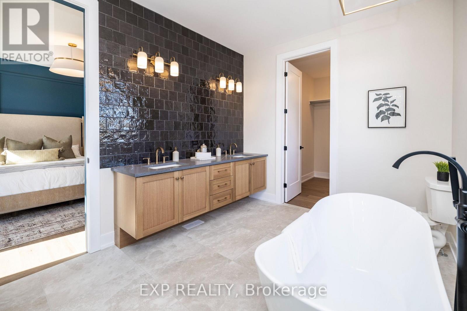 245 Trudeau Crescent