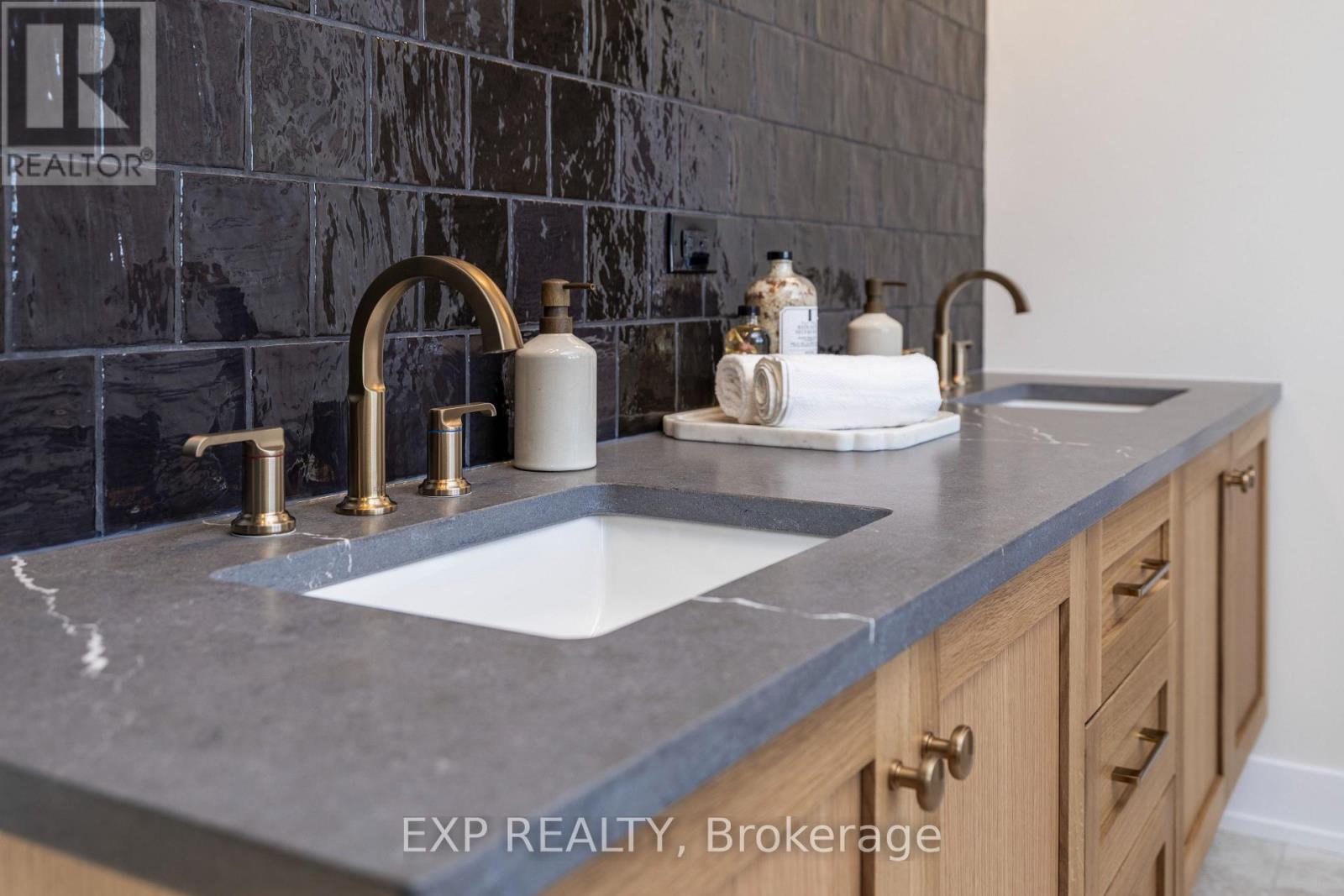 245 Trudeau Crescent