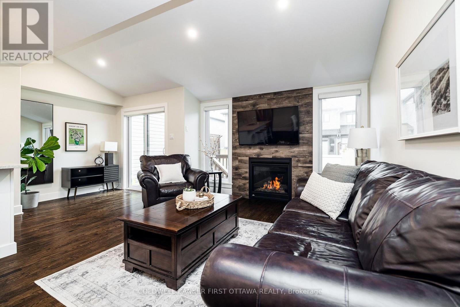 211 Purchase Crescent