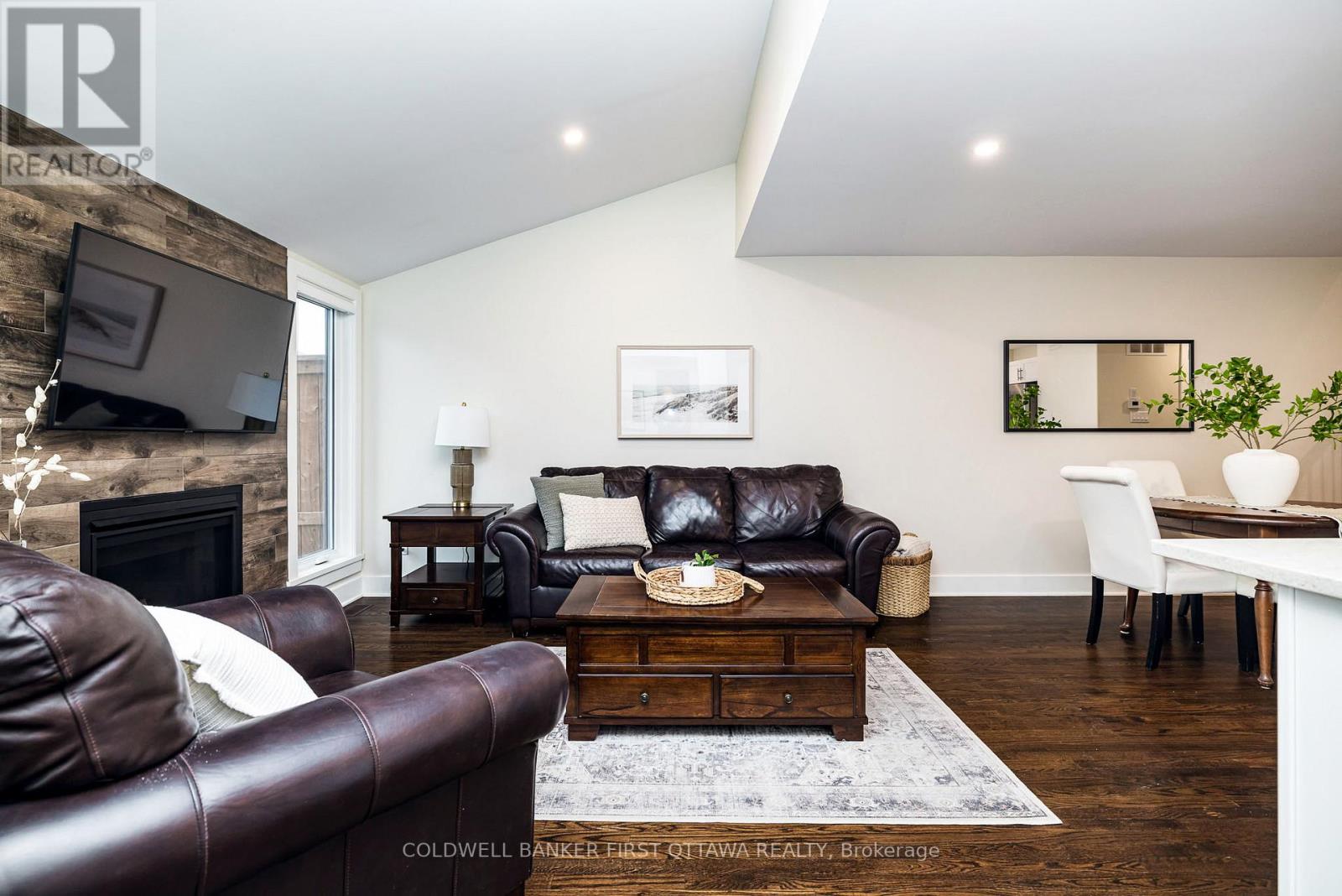 211 Purchase Crescent