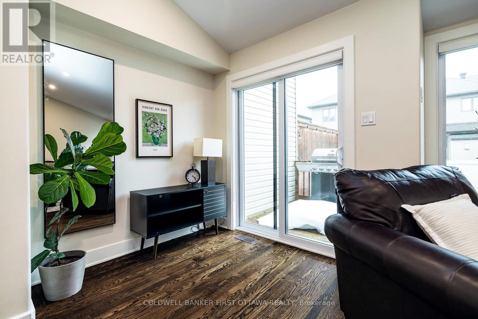 211 Purchase Crescent