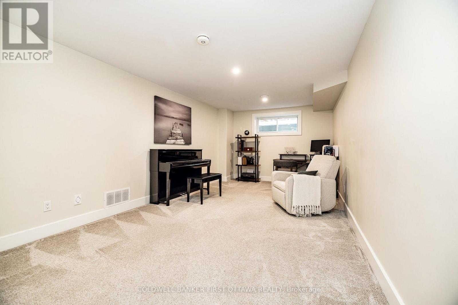 211 Purchase Crescent