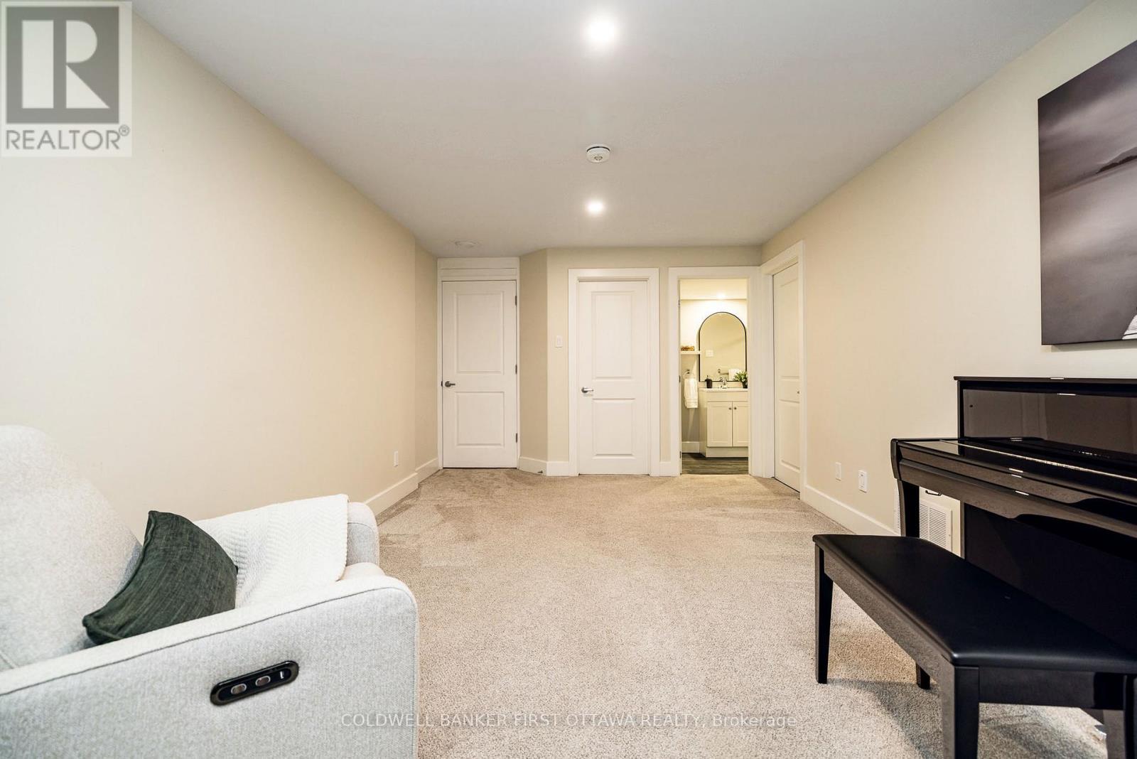 211 Purchase Crescent