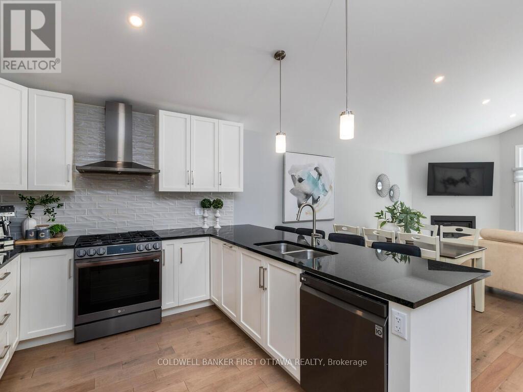 627 Bracewell Street