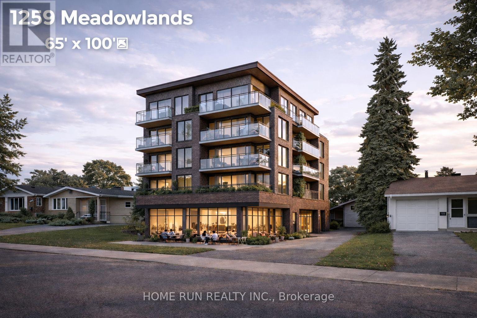 1259 Meadowlands Drive E