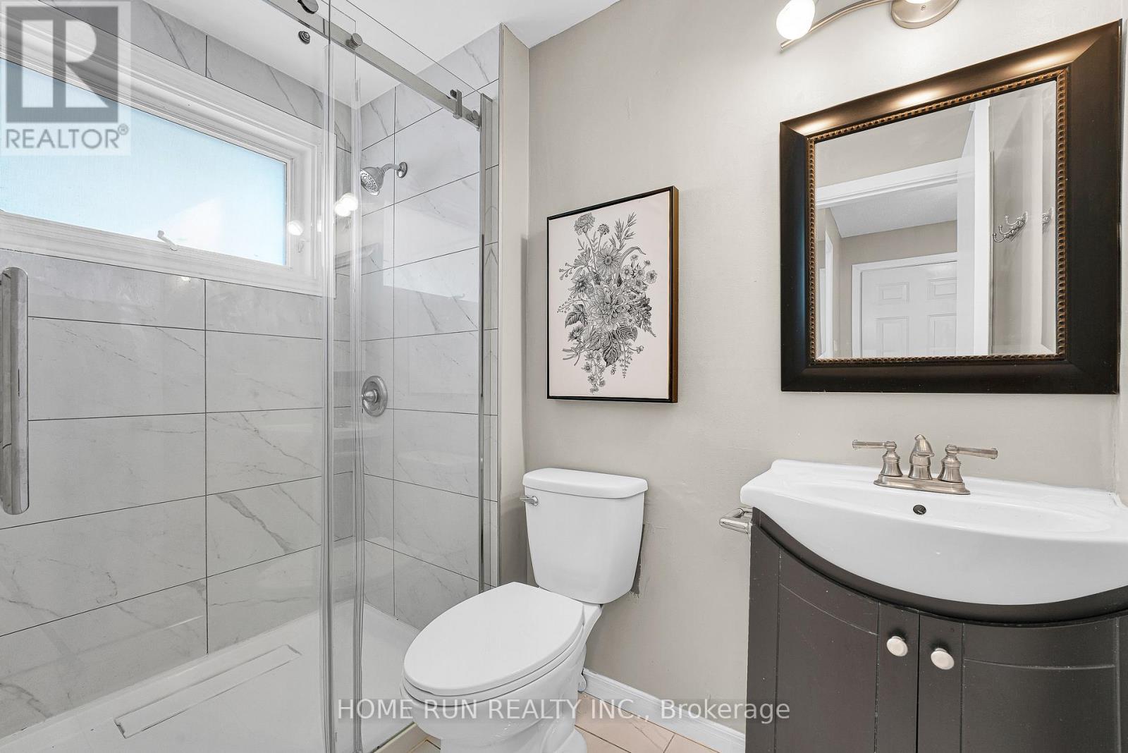 1259 Meadowlands Drive E