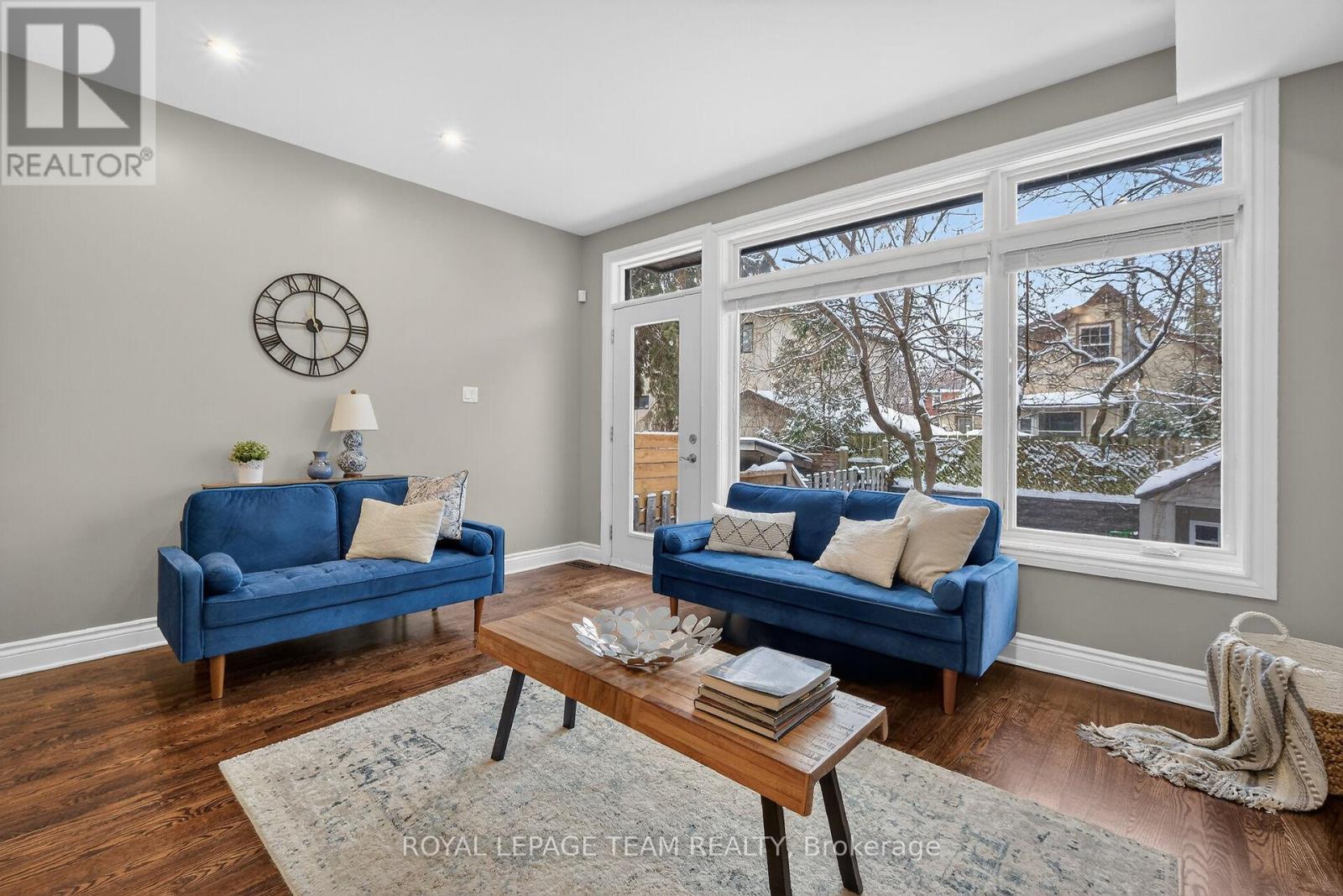 A - 142 A Queen Mary Street