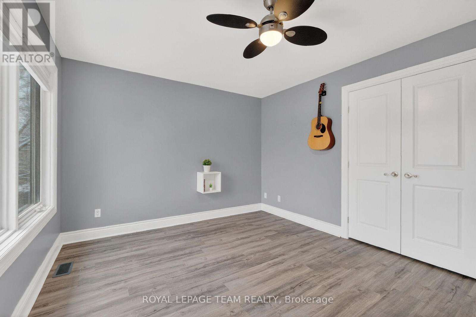 A - 142 A Queen Mary Street