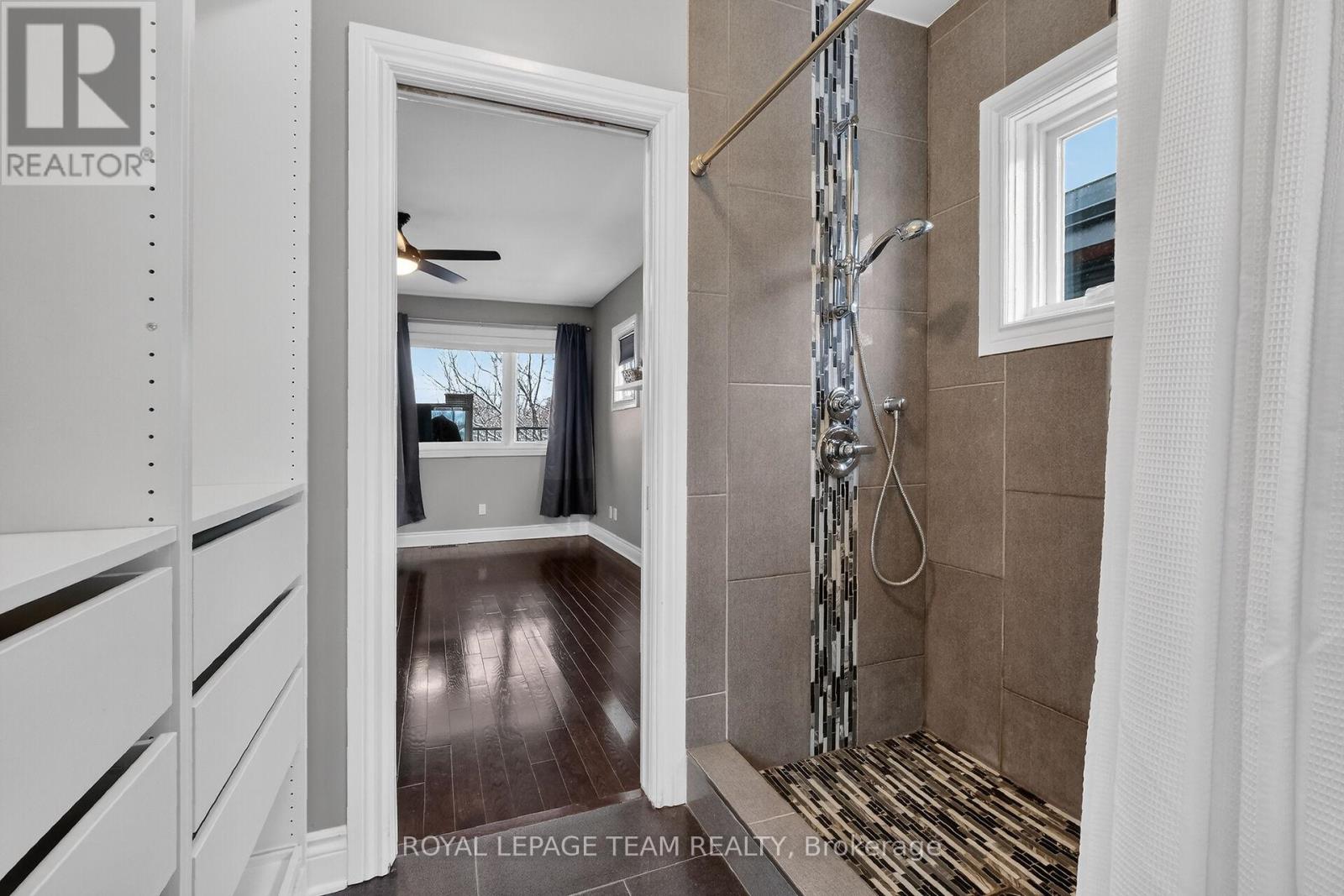 A - 142 A Queen Mary Street