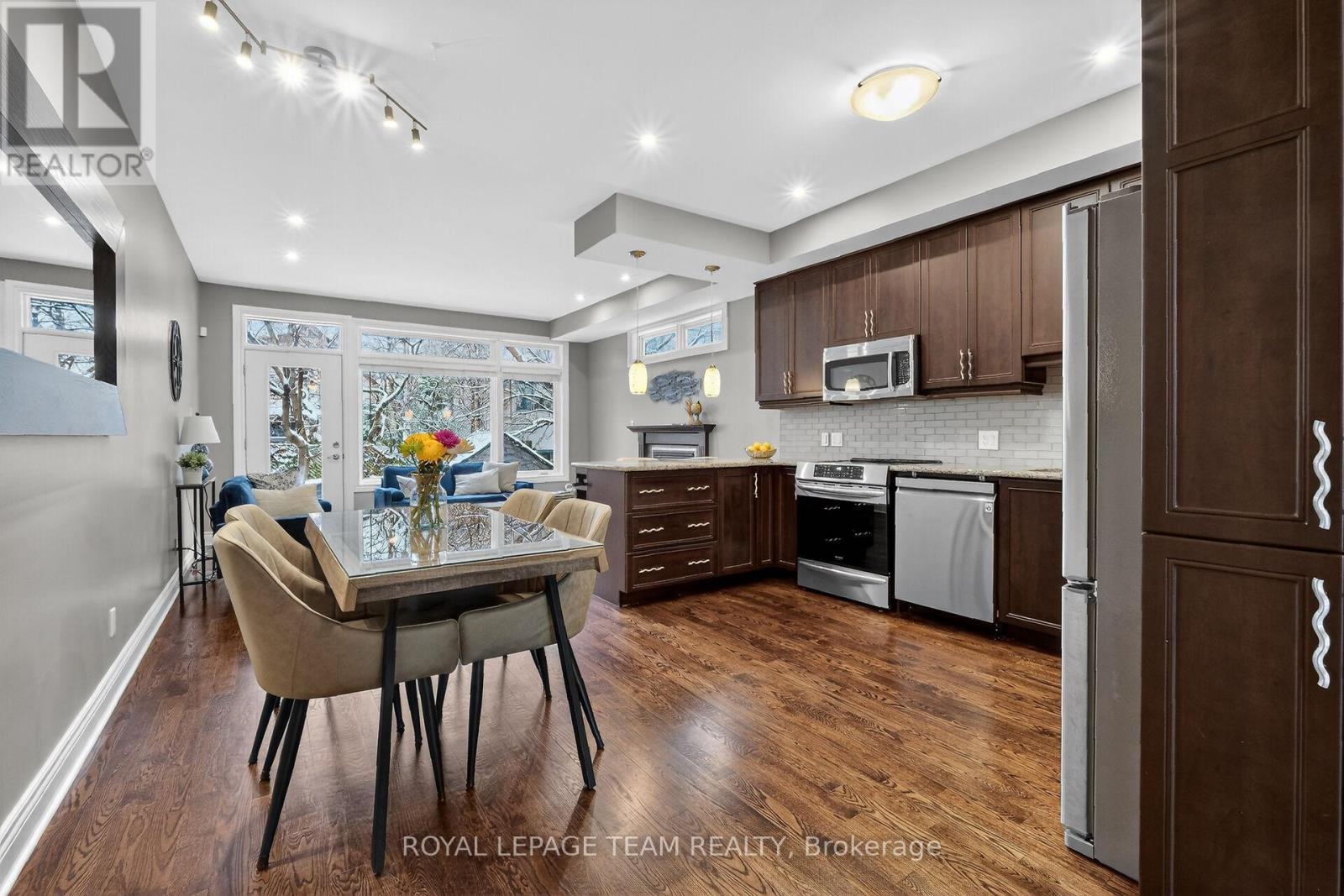 A - 142 A Queen Mary Street