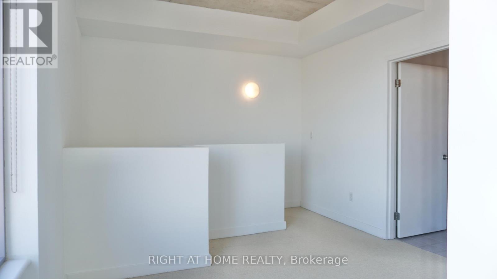 904 - 383 Cumberland Street