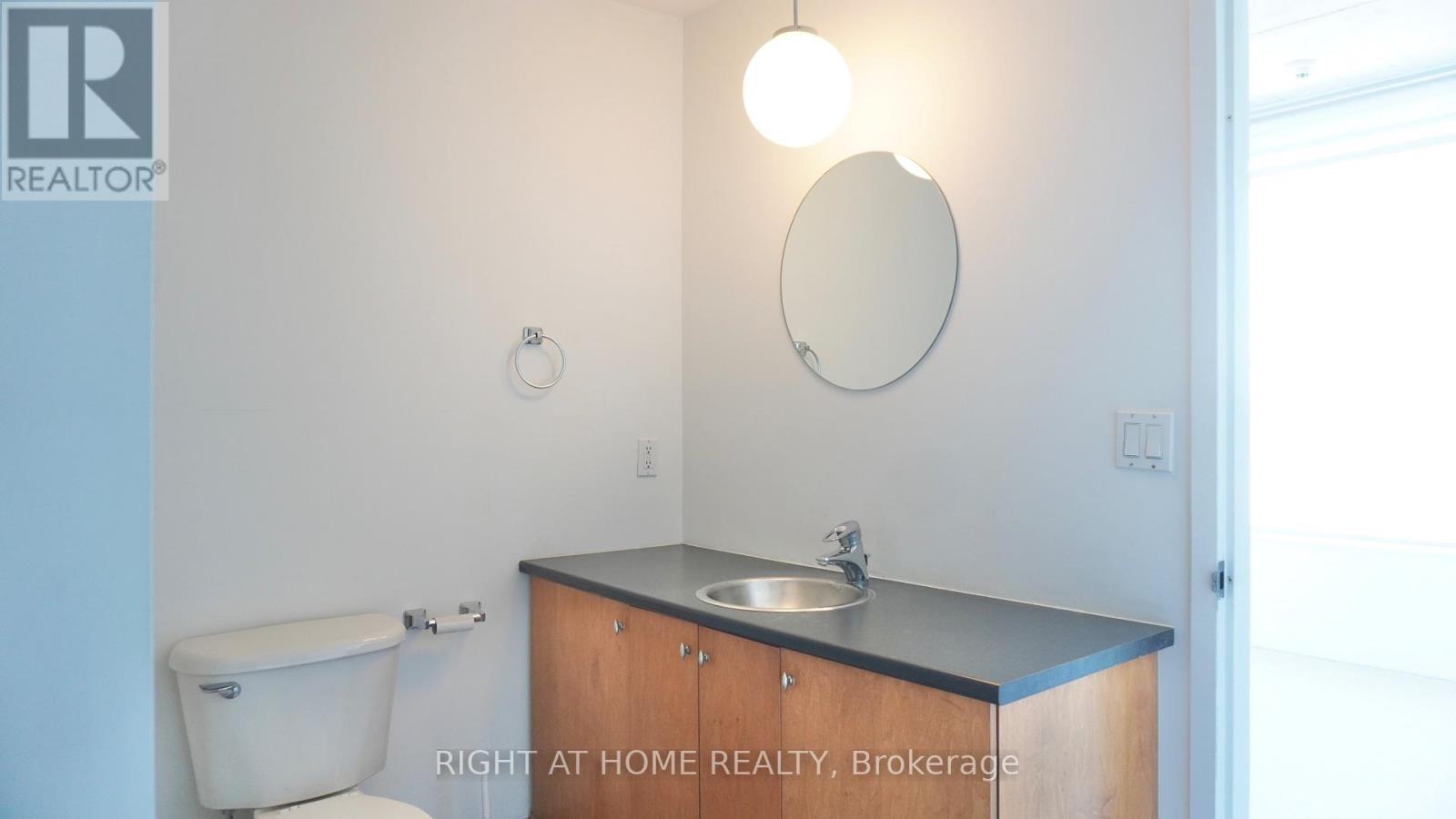 904 - 383 Cumberland Street