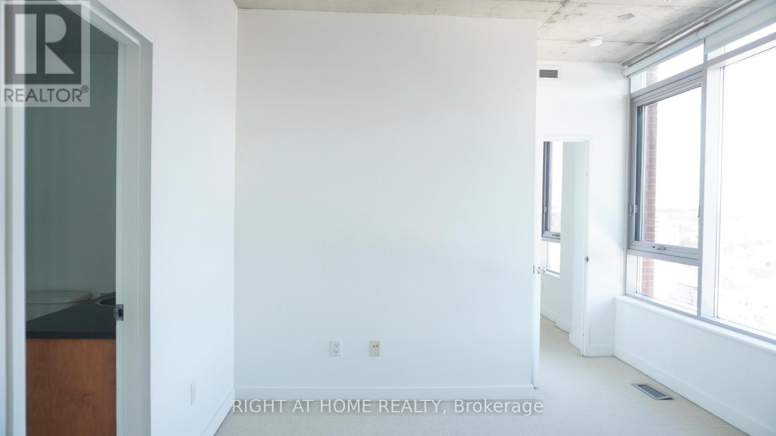 904 - 383 Cumberland Street