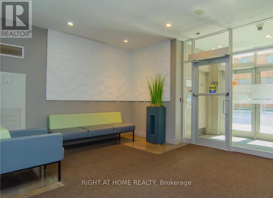 904 - 383 Cumberland Street