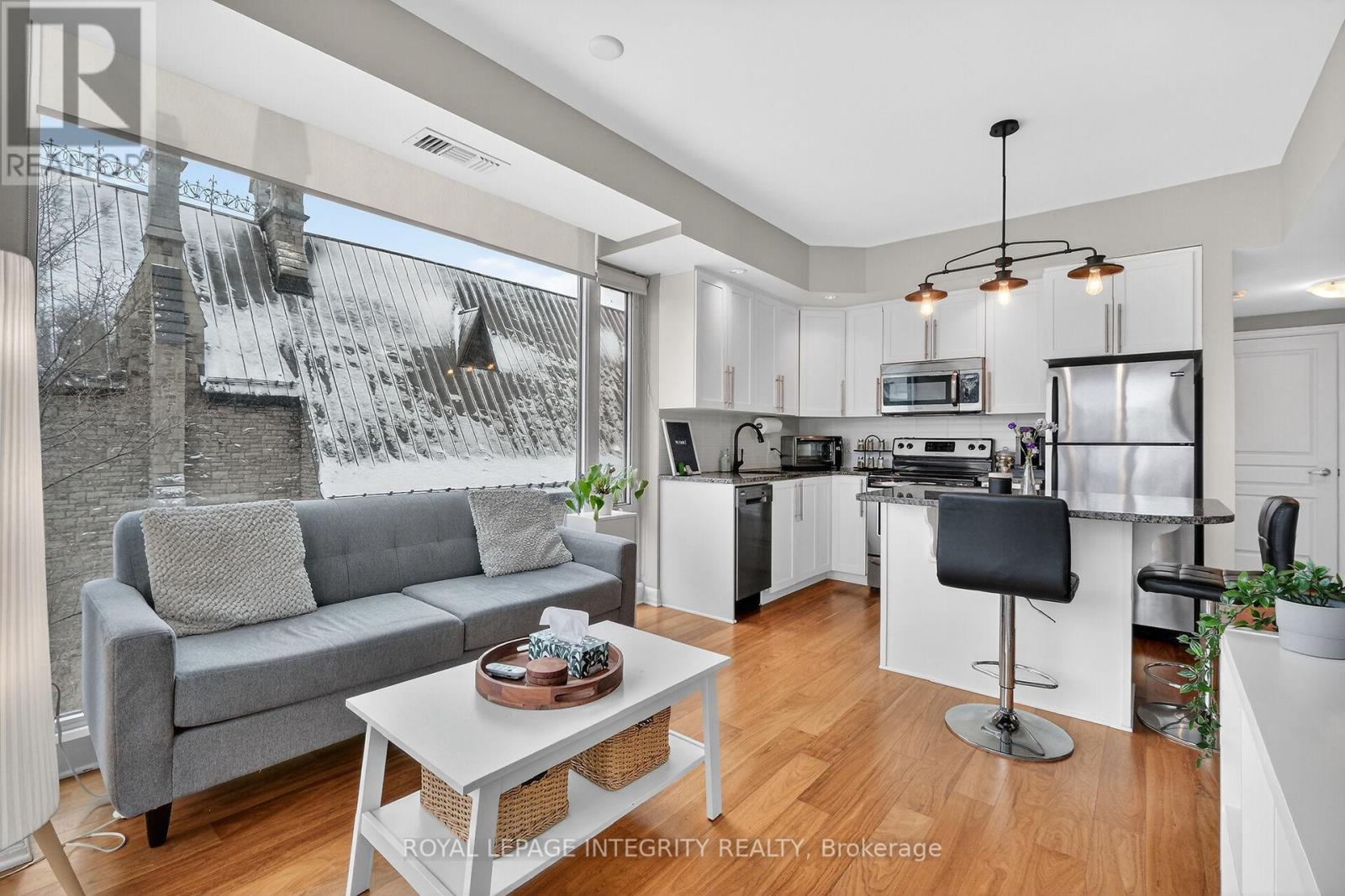 416 - 238 Besserer Street