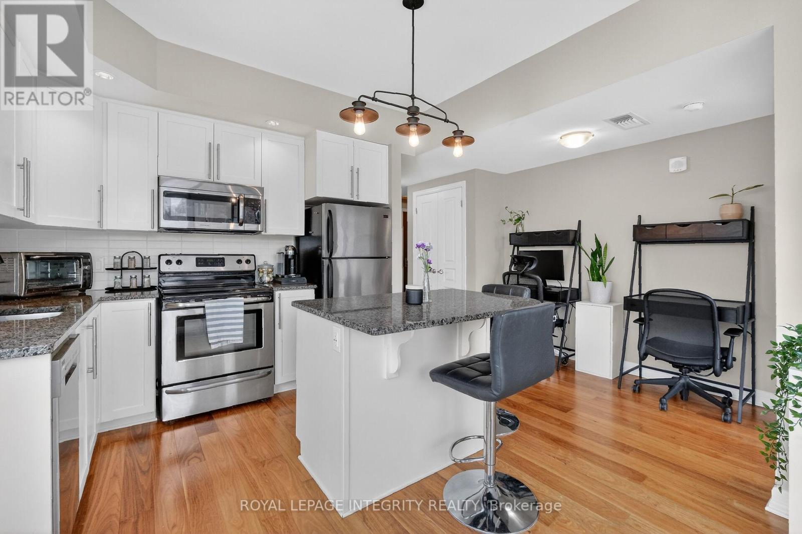 416 - 238 Besserer Street