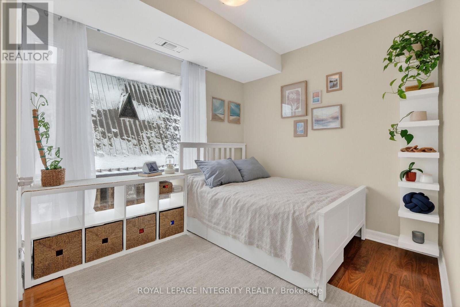 416 - 238 Besserer Street