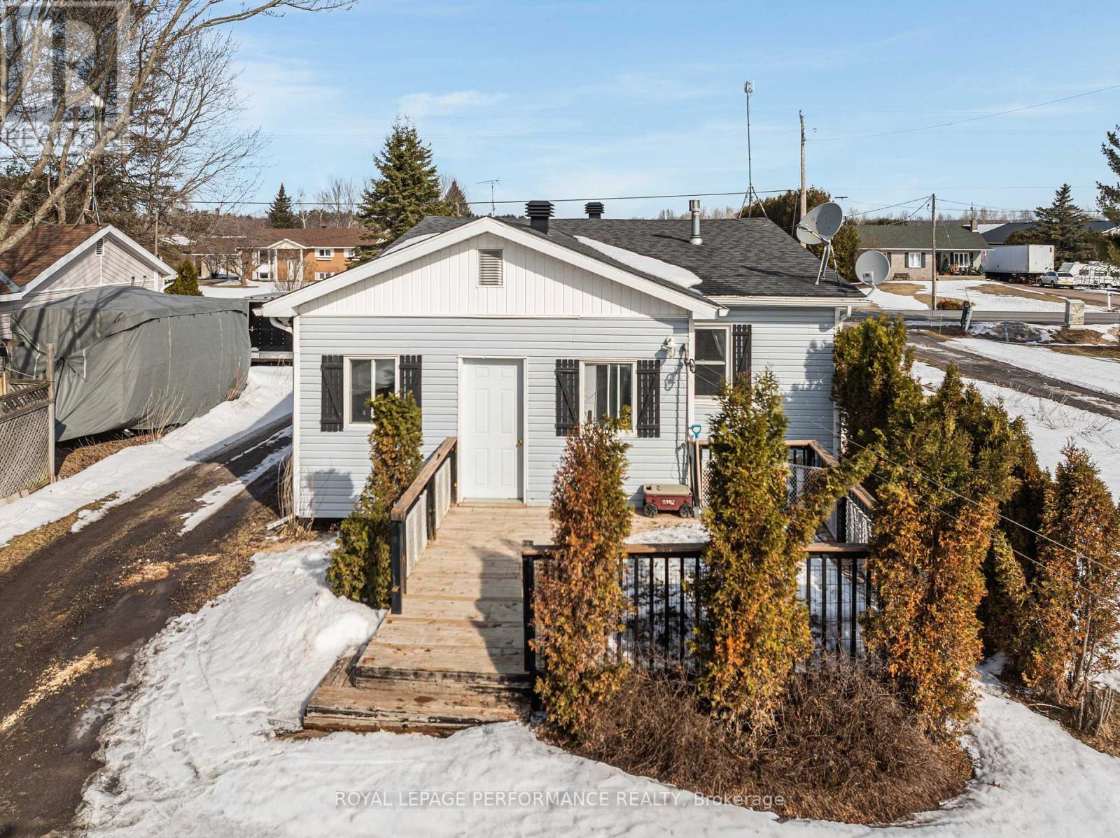 2082 Sandy Hill Road