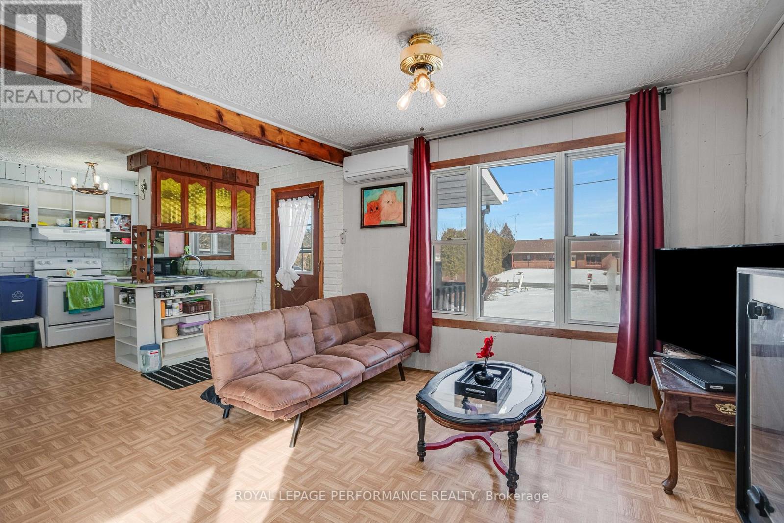 2082 Sandy Hill Road