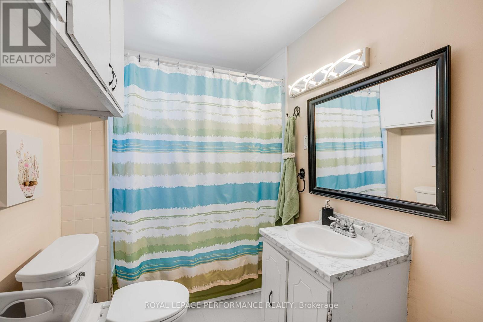 2082 Sandy Hill Road