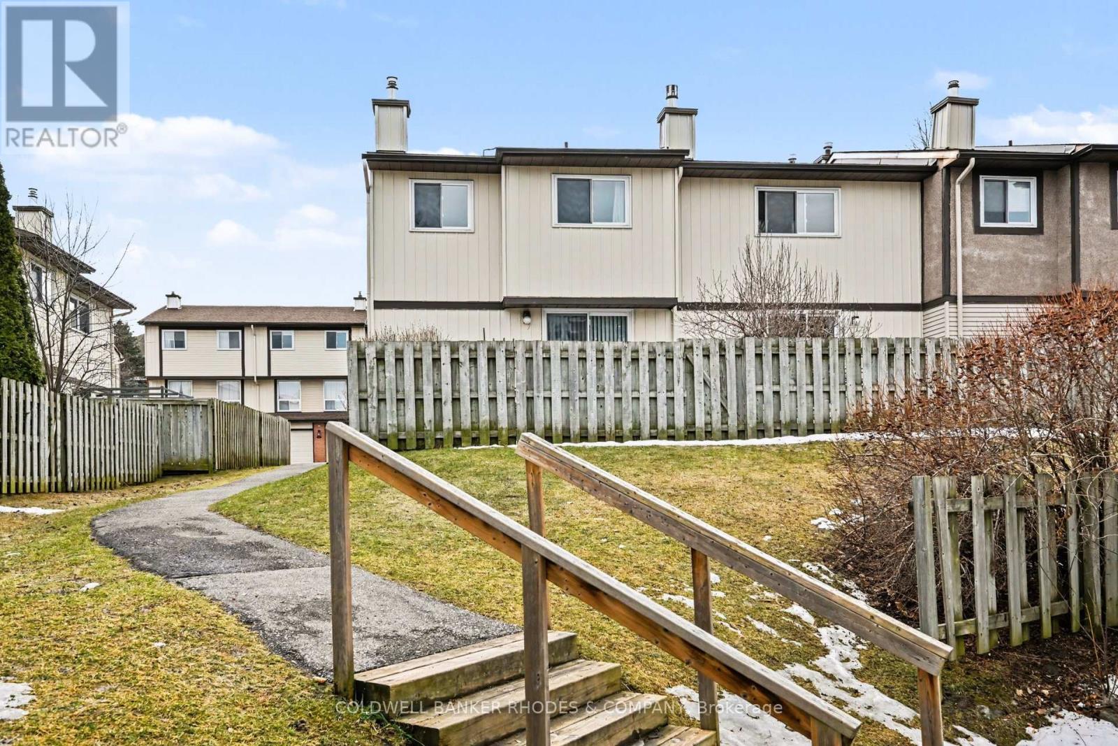 13 Clarkson Crescent