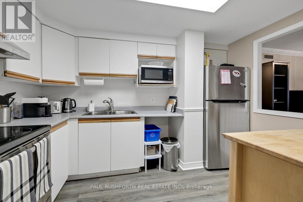 202 - 939 North River Road