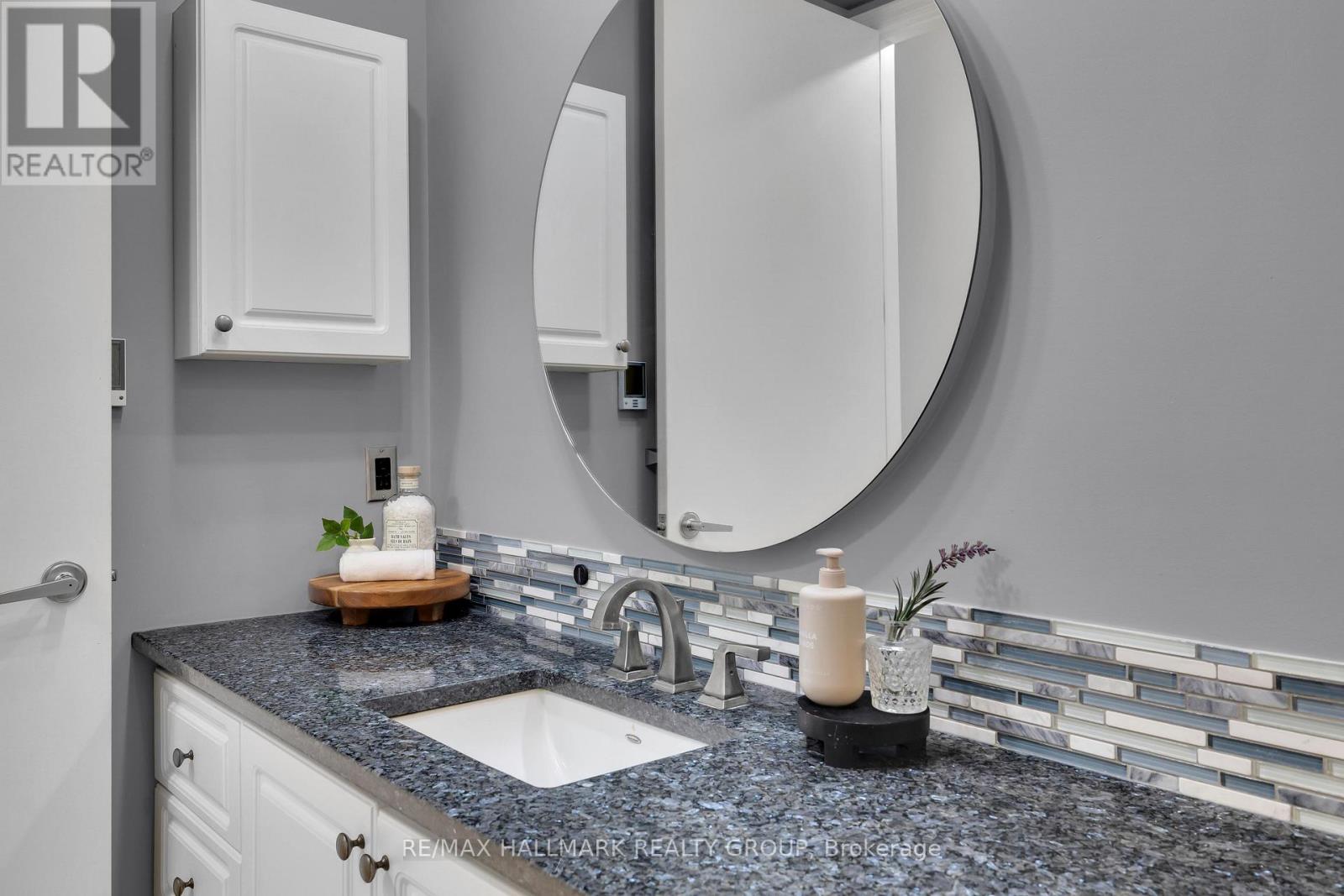 203 - 260 Besserer Street