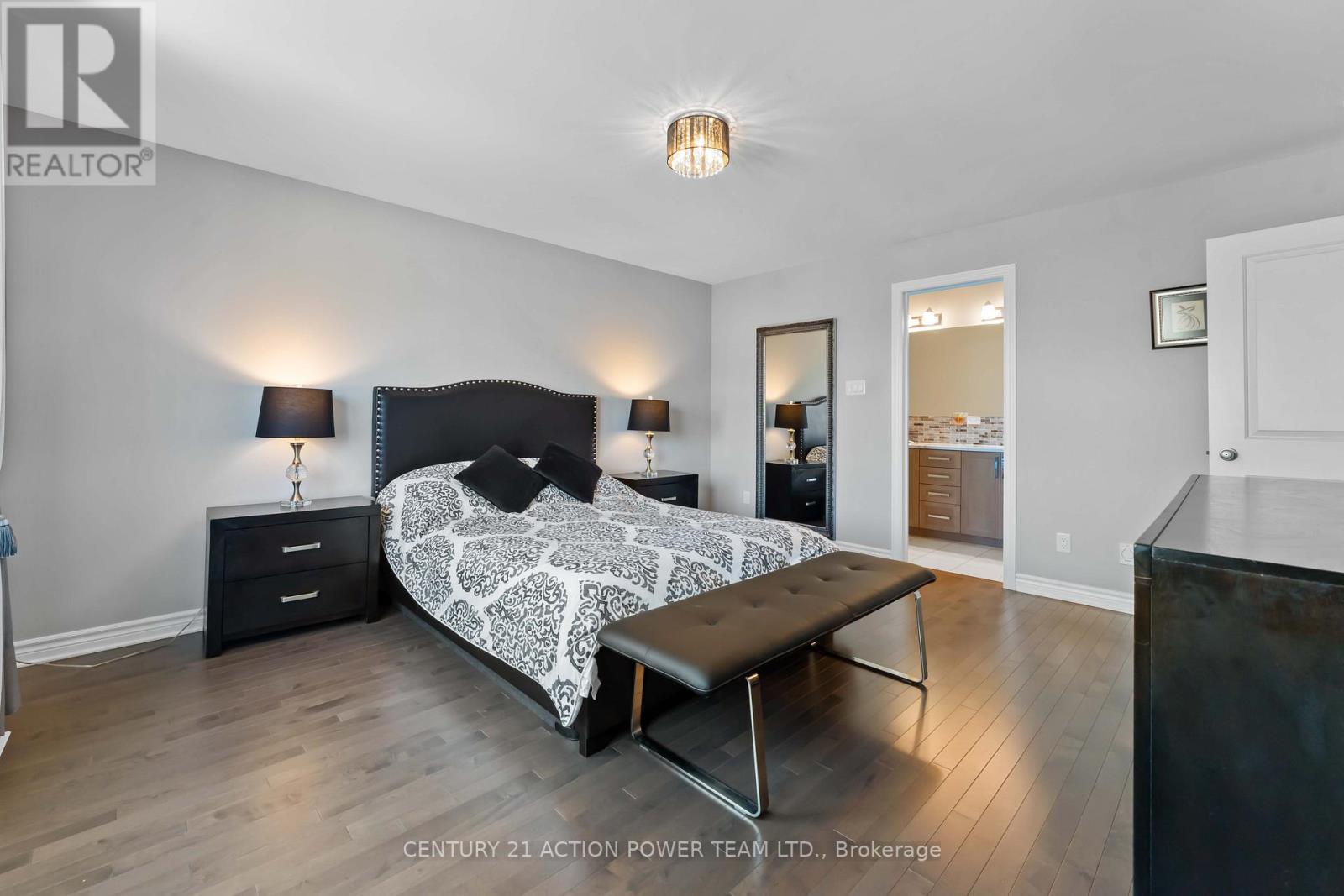 54 Malachigan Crescent