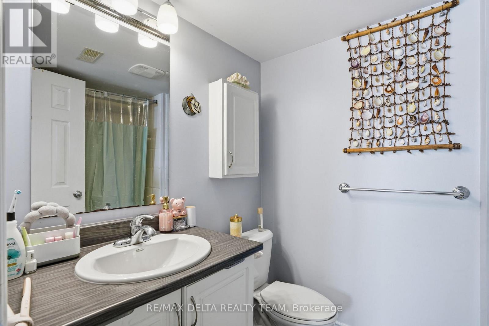 121 - 2333 Esprit Drive