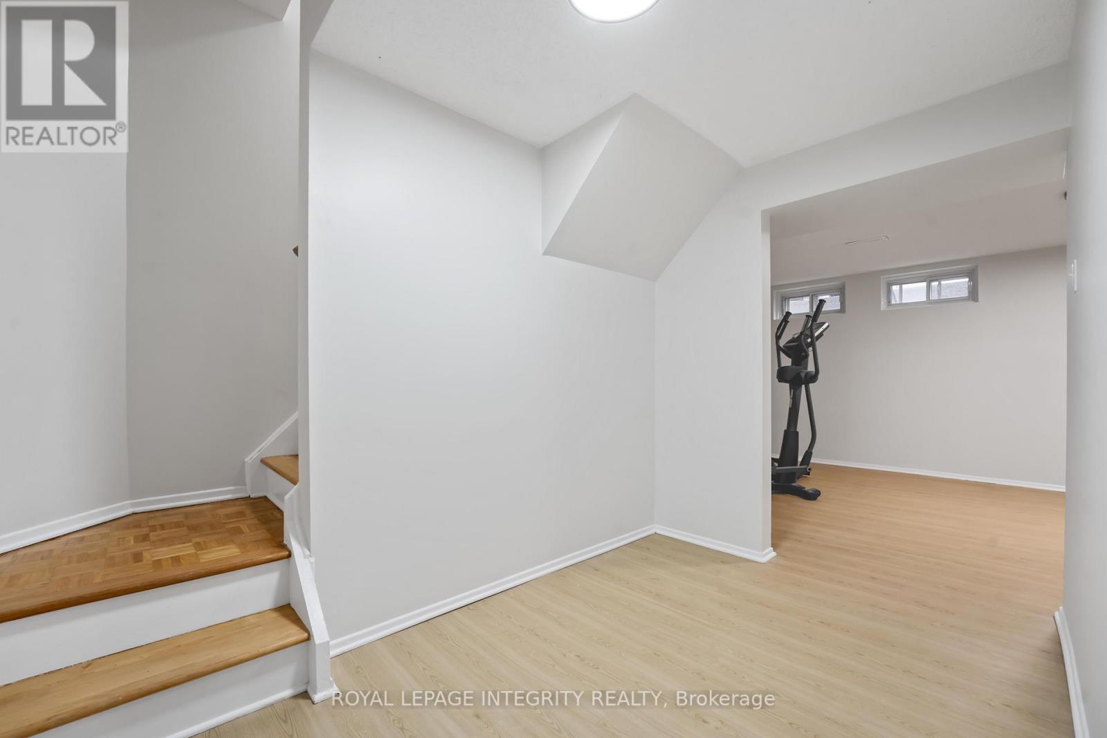 19 - 1585 Heron Road