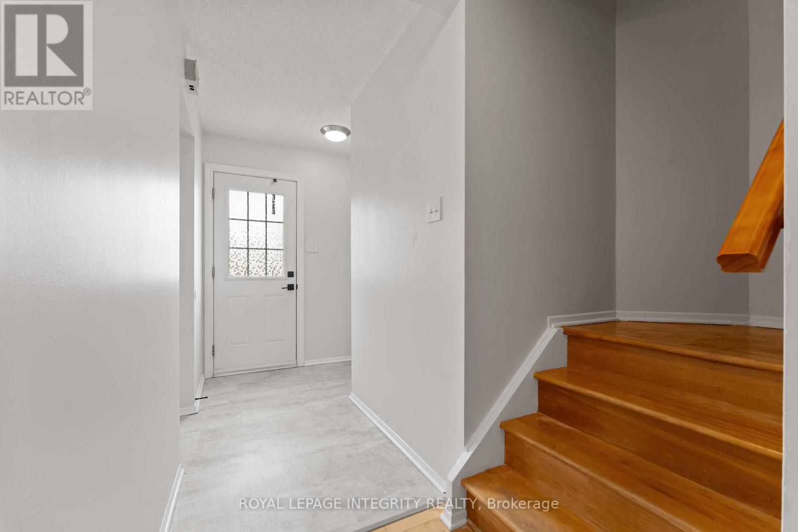 19 - 1585 Heron Road