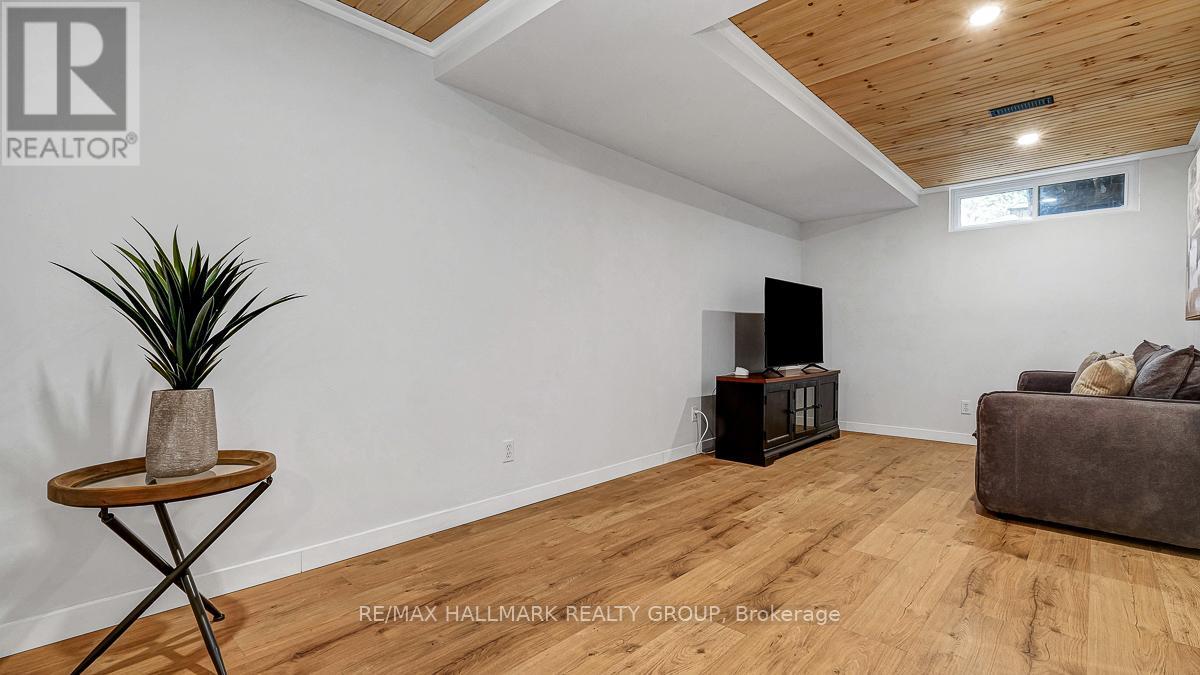 78 Havenhurst Crescent