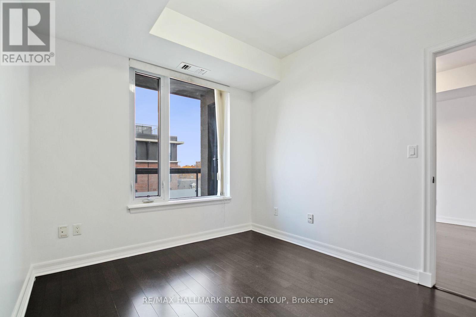 814 - 238 Besserer Street