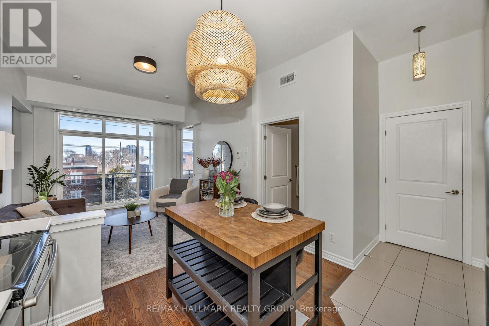 310 - 682 Churchill Avenue