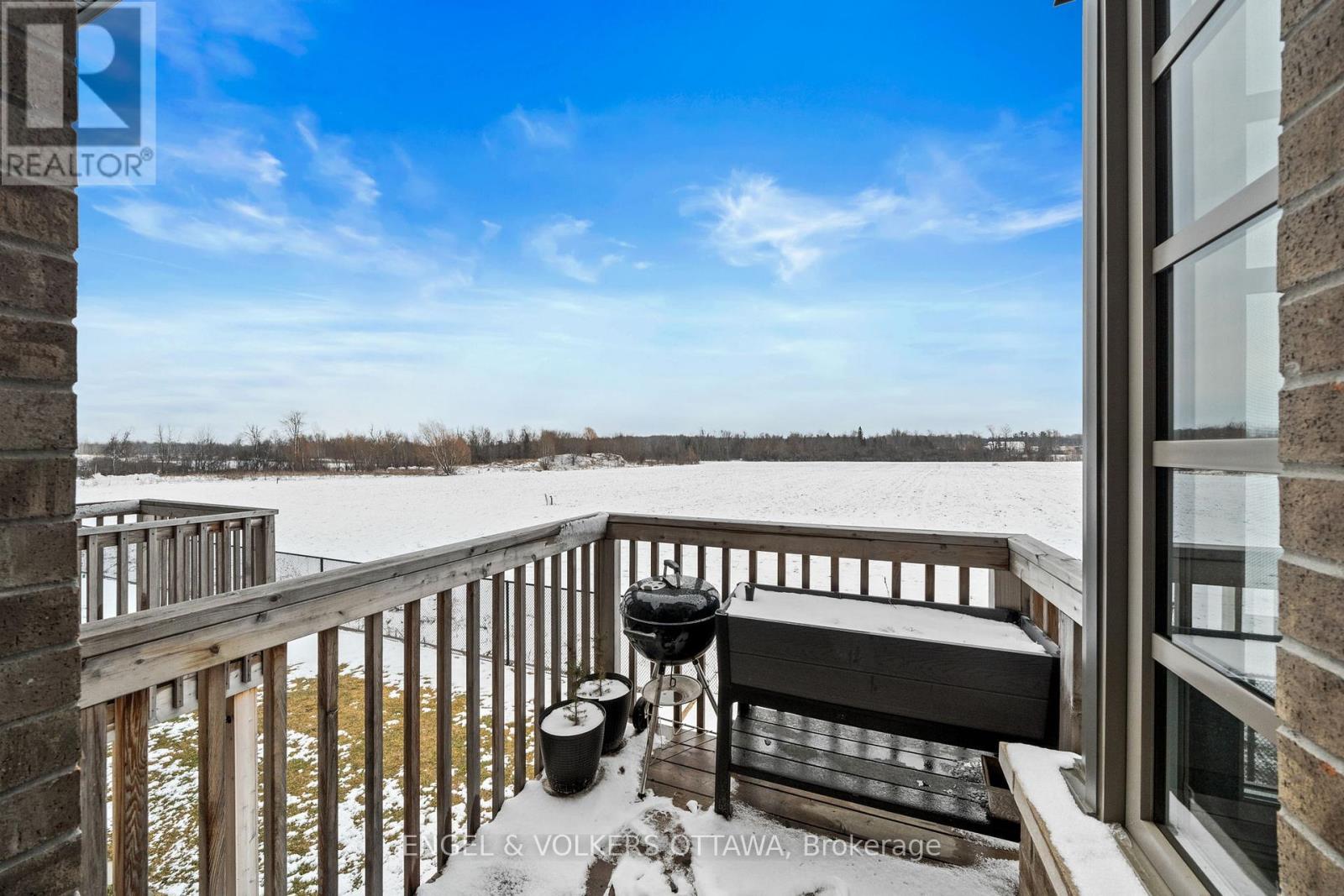 250 Shuttleworth Drive