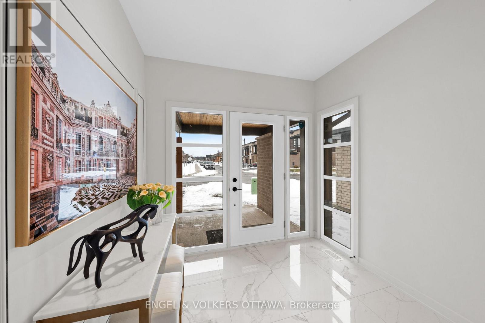 250 Shuttleworth Drive