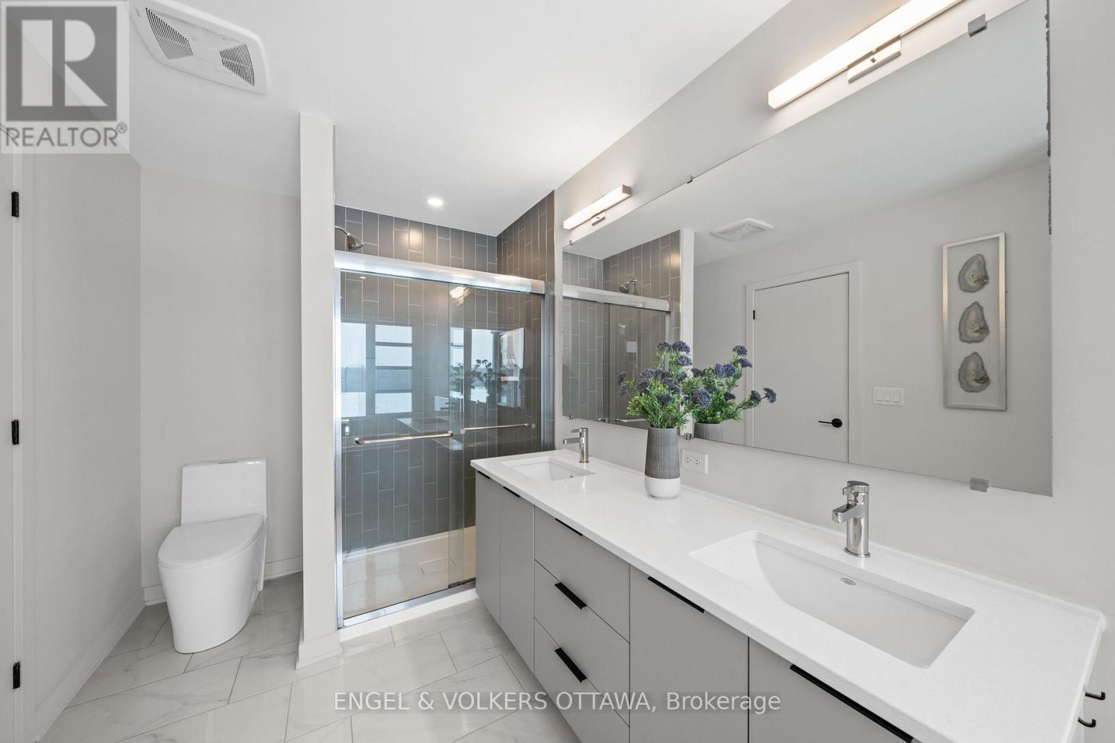 250 Shuttleworth Drive