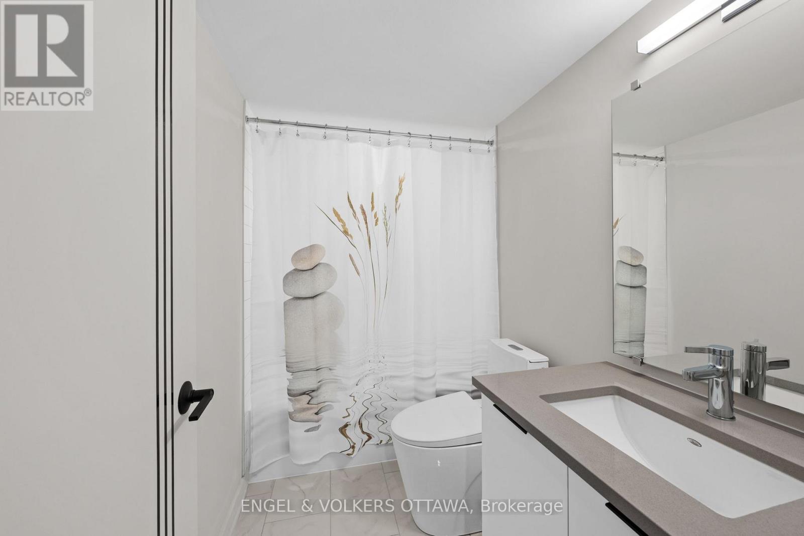 250 Shuttleworth Drive