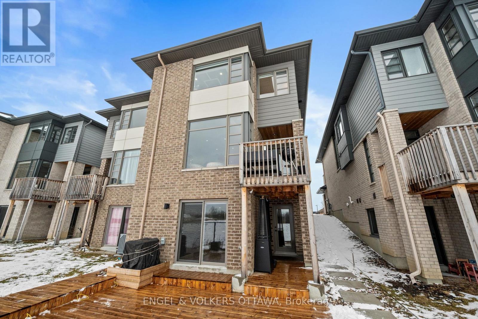 250 Shuttleworth Drive