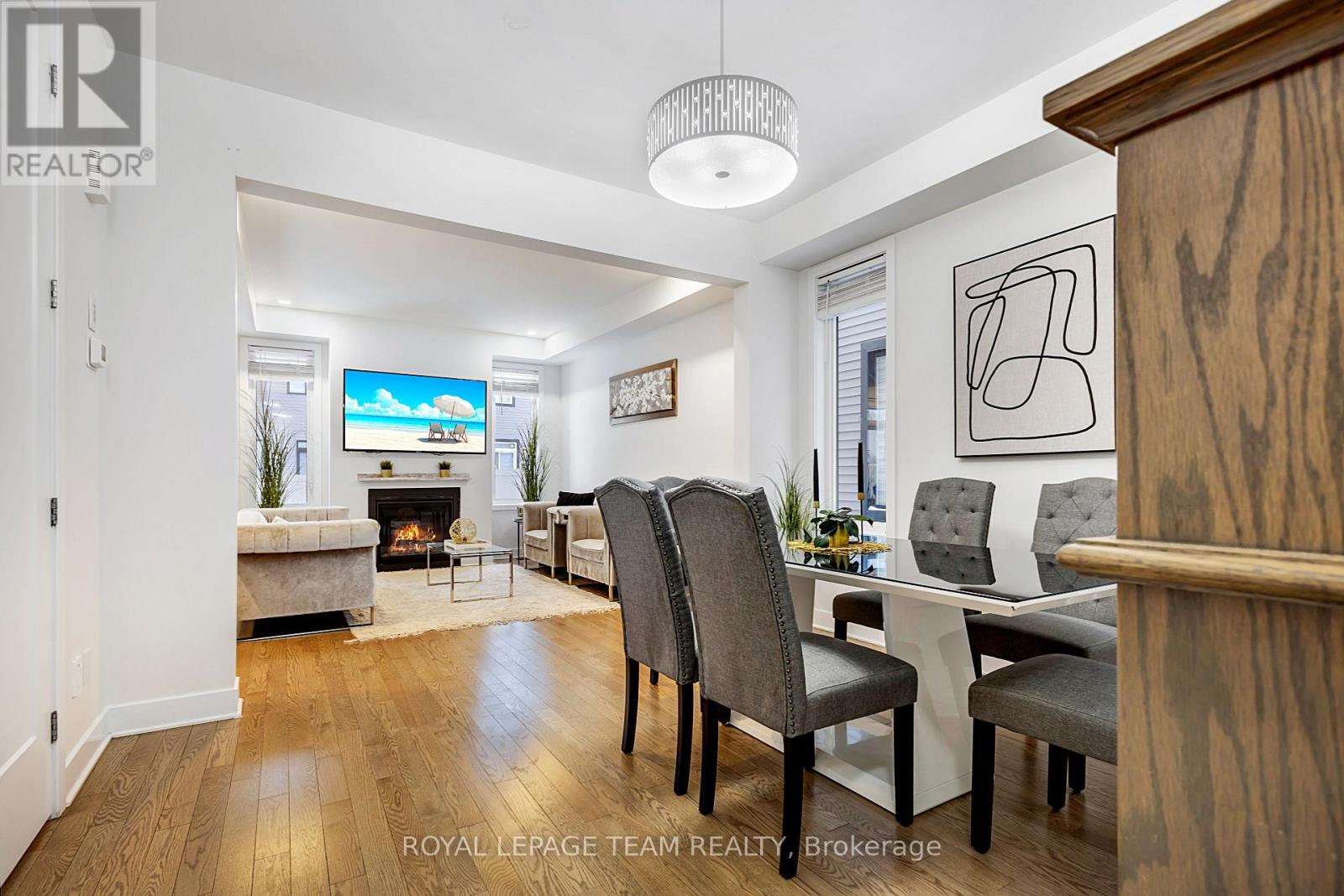 223 Turnbuckle Crescent