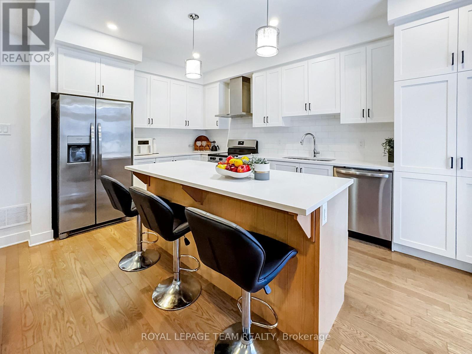 223 Turnbuckle Crescent