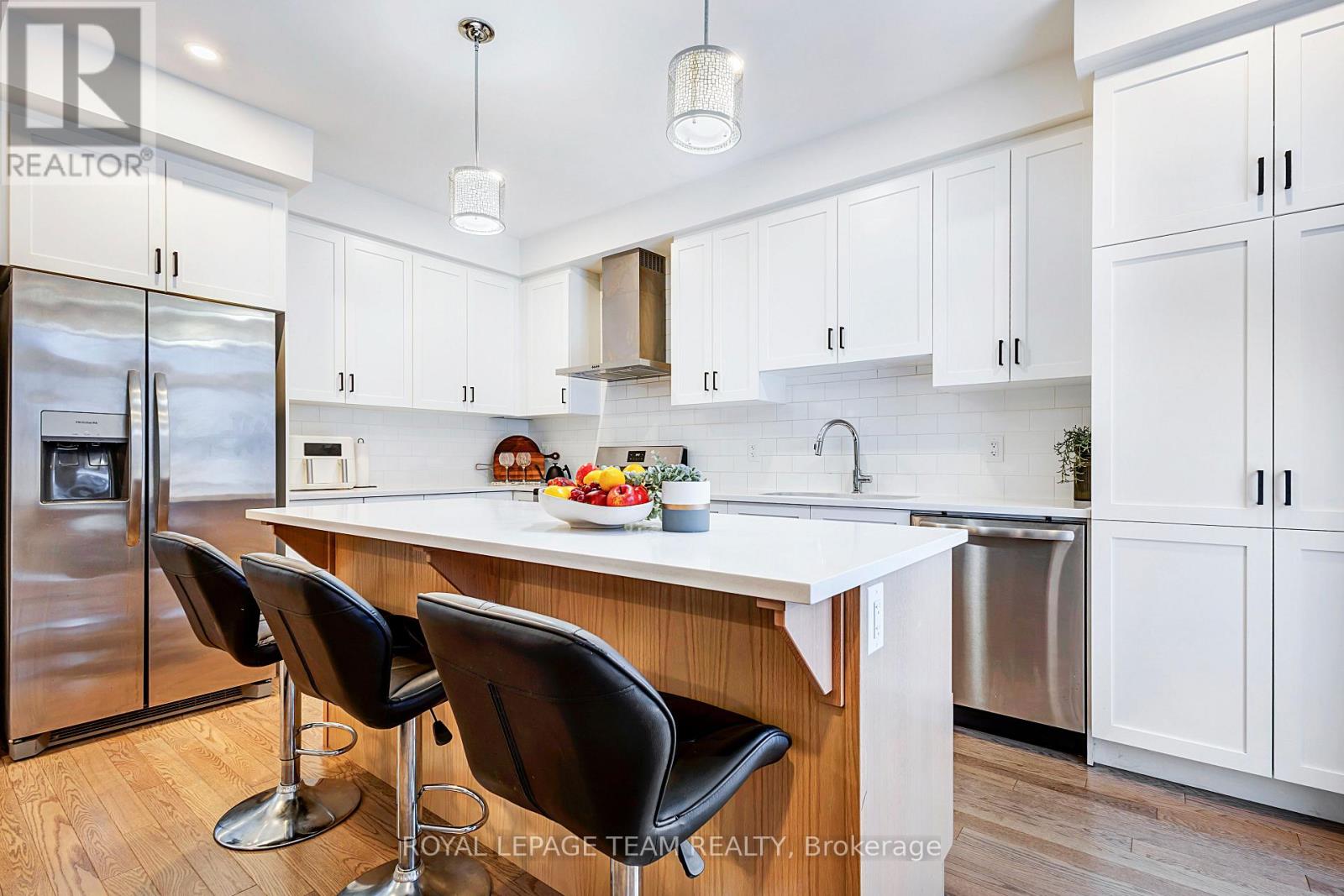 223 Turnbuckle Crescent