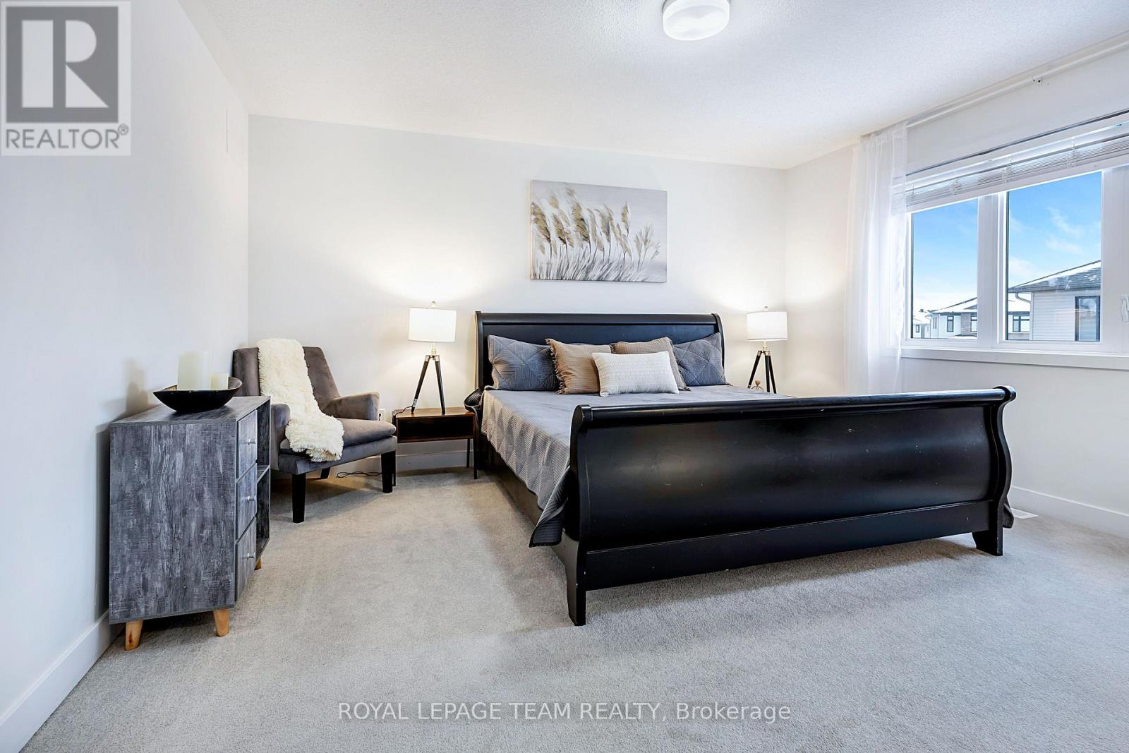 223 Turnbuckle Crescent